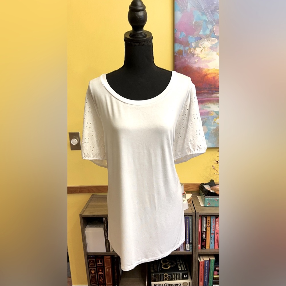 Torrid Supersoft Eyelet Sleeve Tee - Picture 3 of 8